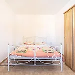 Ferienhaus Awesome In *