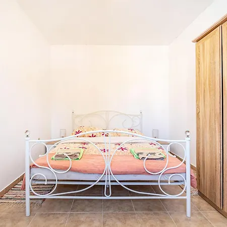 Holiday home Amazing In With Wifi *